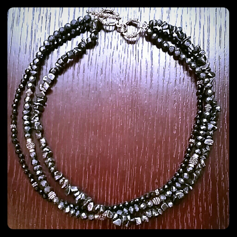 Silpada black & silver shimmering elegant necklace